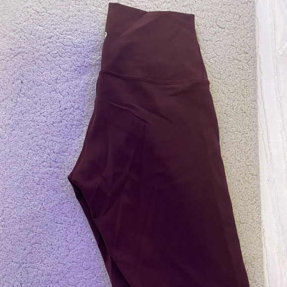 LULULEMON WUNDER TRAIN 25" - SIZE 4 - Picture 3 of 4